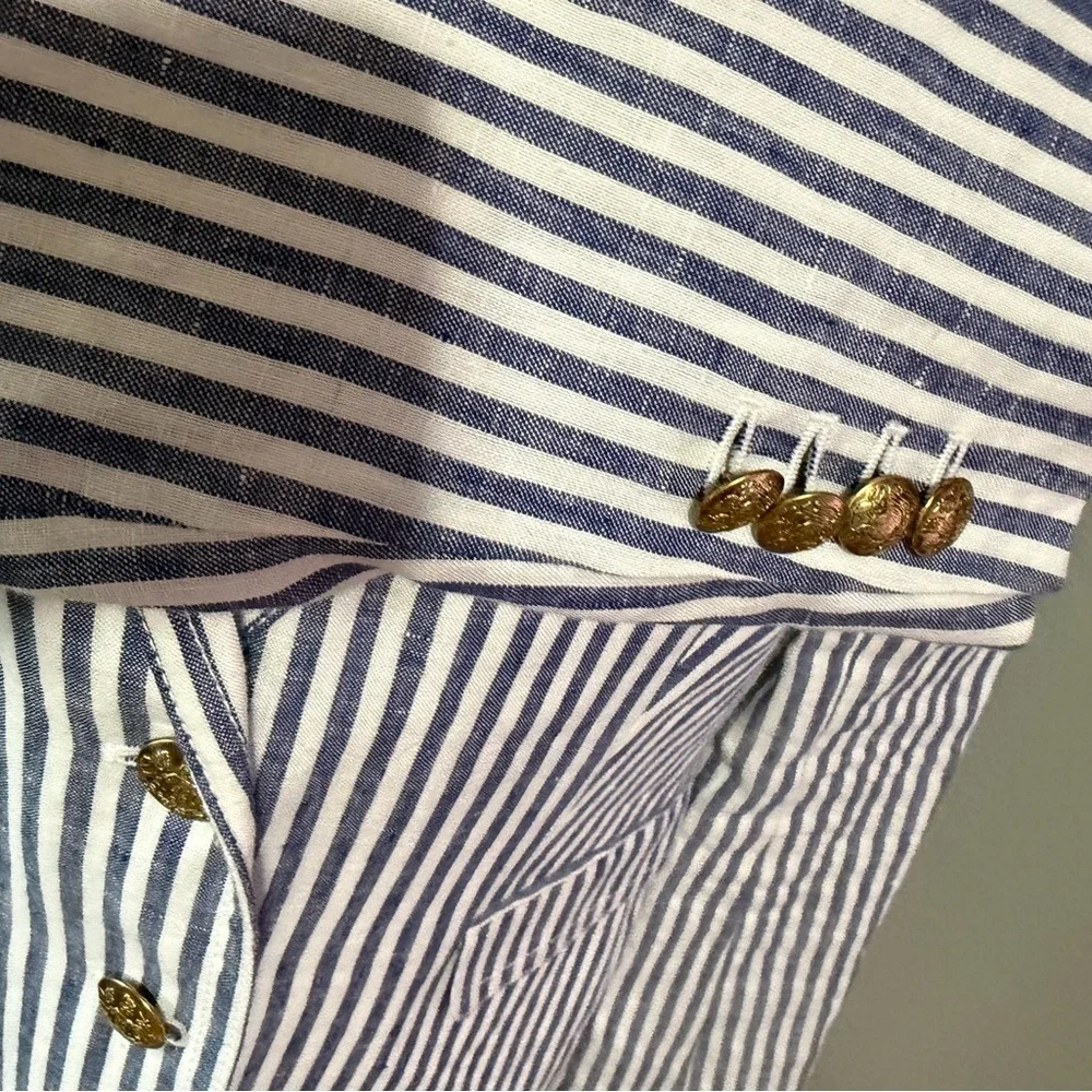 J. Crew 100% Linen School Boy Blue & Whiyr Striped Blazer Size 4. Style # 46077.